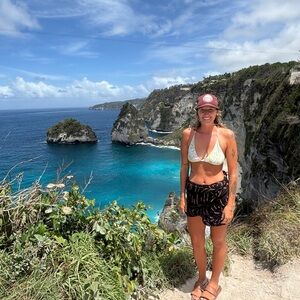 Meet your Posher, Shelbee